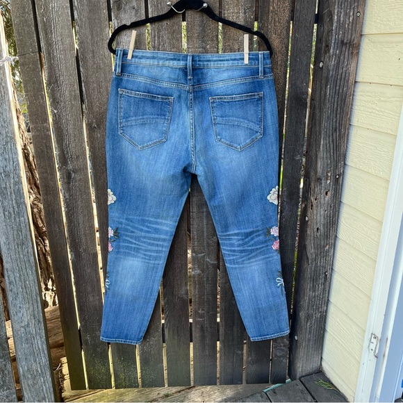 Driftwood Jackie High Rise Floral Embroidery Jeans Sz 32 X 29 - Picture 11 of 16
